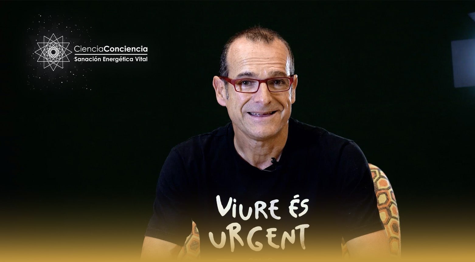 Gregorio compartiendo su experiencia